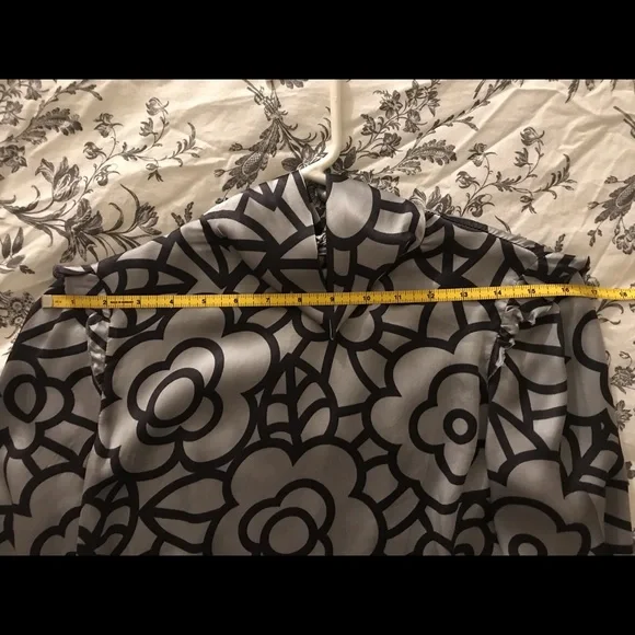 Moschino Printed Silk Blouse - Picture 7 of 9